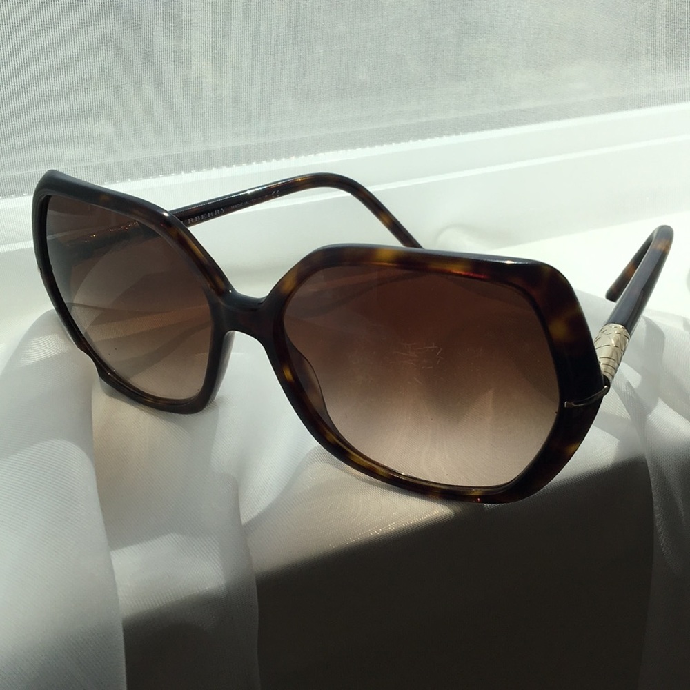 Authentic Burberry vintage sunglasses